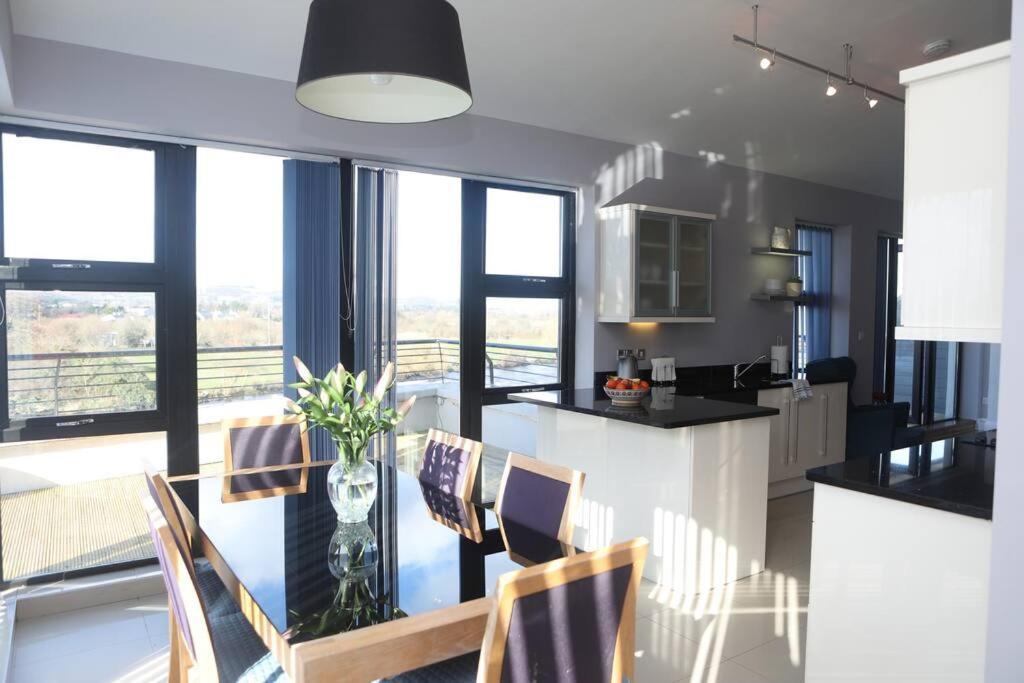 Foxford Penthouse Leilighet Eksteriør bilde